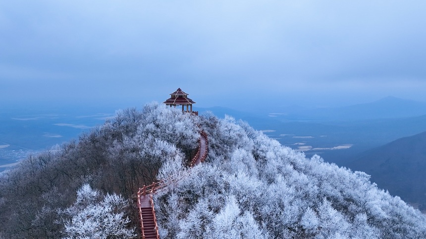 黑龍江饒河：大頂子山銀裝素裹 雪景如畫