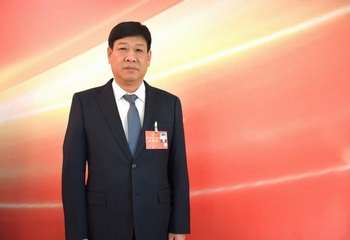 馮延江代表：加強耐鹽堿作物選育 促進鹽堿地產能提升